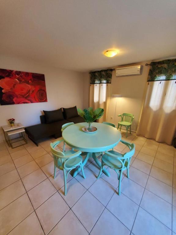 Sior Dionysios Apartment Аргостолион Екстериор снимка